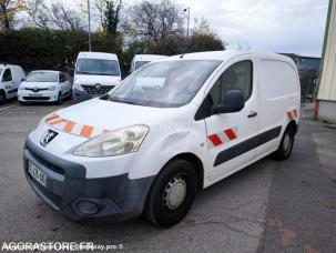 Fourgon avec parois et toit rigide Peugeot Partner