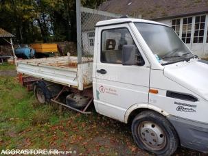 Benne basculante de chantier et de TP Iveco 35.8