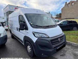 Fourgon avec parois et toit rigide Fiat Ducato