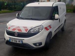 Fourgon avec parois et toit rigide Fiat DOBLO