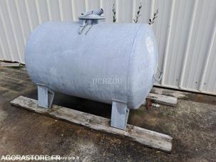 Citerne, cuve, tonne à eau nc