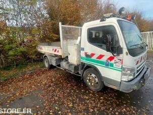 Benne basculante de chantier et de TP Mitsubishi Canter