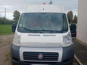 Fourgon avec parois et toit rigide Fiat Ducato