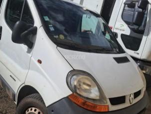 Fourgon avec parois et toit rigide Renault Trafic