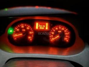 Fourgon avec parois et toit rigide Renault Trafic