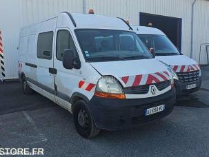 Fourgon avec parois et toit rigide Renault Master