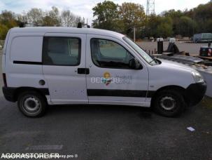 Fourgon avec parois et toit rigide Citroën Berlingo