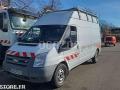 Fourgon avec parois et toit rigide Ford Transit