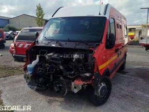 Fourgon avec parois et toit rigide Renault Master