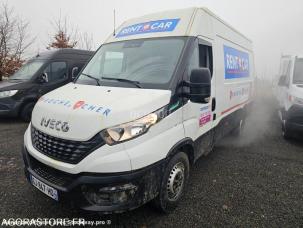 Fourgon avec parois et toit rigide Iveco Daily