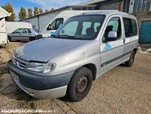 Fourgon avec parois et toit rigide Citroën Berlingo