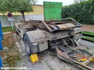 Fourgon bâché avec parois rigides Castera