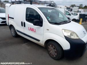 Fourgon avec parois et toit rigide Citroën Nemo