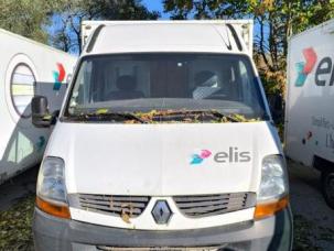 Fourgon avec parois et toit rigide Renault Master