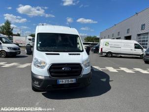 Fourgon avec parois et toit rigide Ford Transit
