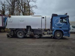 Voirie Mercedes 1844