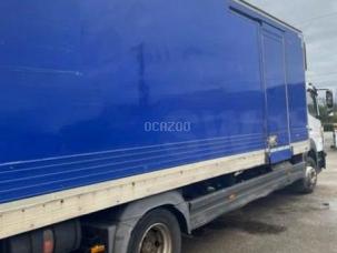 Fourgon avec parois et toit rigide Mercedes Atego