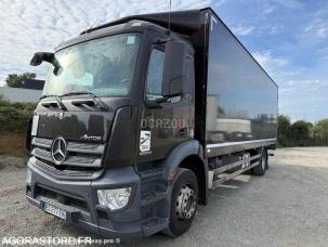 Fourgon avec parois et toit rigide Mercedes Antos