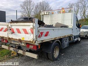 Fourgon avec parois et toit rigide Ford Transit