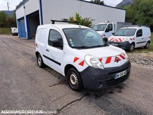 Fourgon avec parois et toit rigide Renault Kangoo