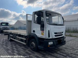 Plateau Iveco 120E21