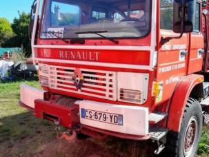 Citerne à produits chimiques Renault M180 avec option motorisation 210ch
