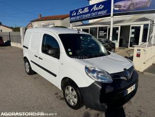 Fourgon avec parois et toit rigide Renault Kangoo