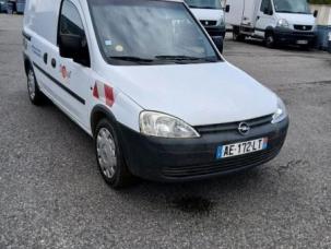 Fourgon avec parois et toit rigide Opel Combo