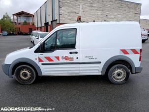 Fourgon avec parois et toit rigide Ford T.CONNECT