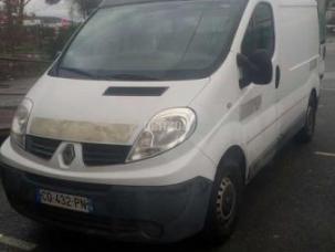 Fourgon avec parois et toit rigide Renault Trafic