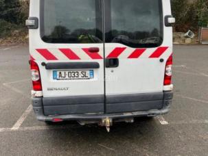Fourgon avec parois et toit rigide Renault FOURGON