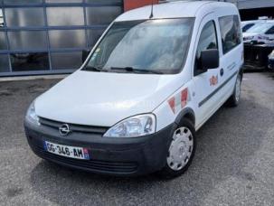Fourgon avec parois et toit rigide Opel Combo