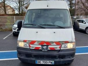 Fourgon avec parois et toit rigide Peugeot Boxer