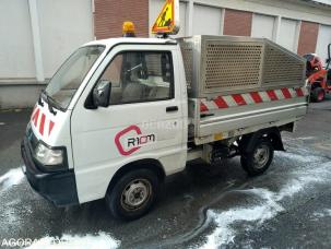 Benne basculante de chantier et de TP Piaggio Porter