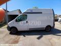 Fourgon avec parois et toit rigide Renault Trafic