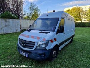 Fourgon avec parois et toit rigide nc Sprinter