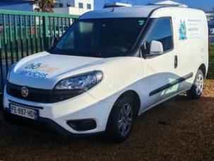 Fourgon avec parois et toit rigide Fiat DOBLO