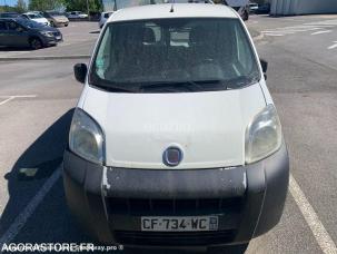 Fourgon avec parois et toit rigide Fiat Fiorino