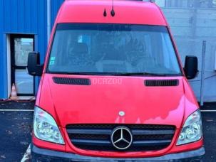 Fourgon avec parois et toit rigide Mercedes Sprinter