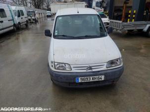 Fourgon avec parois et toit rigide Citroën Berlingo