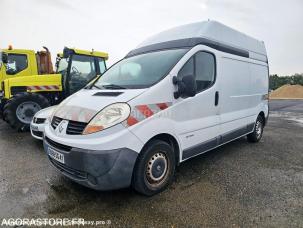 Fourgon avec parois et toit rigide Renault Trafic
