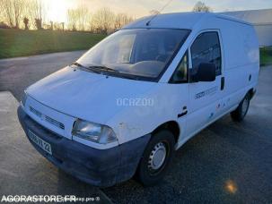 Fourgon avec parois et toit rigide Peugeot Expert