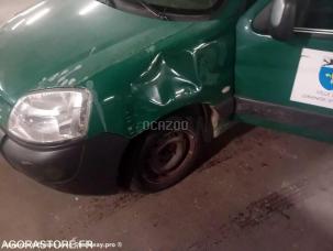 Fourgon avec parois et toit rigide Citroën Berlingo