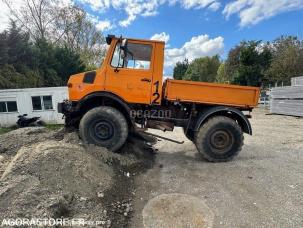 Benne basculante de chantier et de TP Unimog UNIMOG