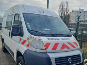 Fourgon avec parois et toit rigide Fiat Ducato
