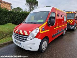Fourgon avec parois et toit rigide Renault Master