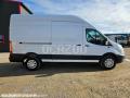 Fourgon avec parois et toit rigide Ford Transit