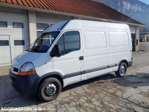 Fourgon avec parois et toit rigide Renault Master