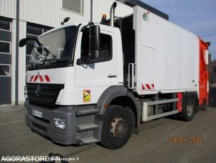 Benne à ordure ménagères Mercedes 1829