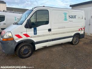 Fourgon avec parois et toit rigide Renault Master